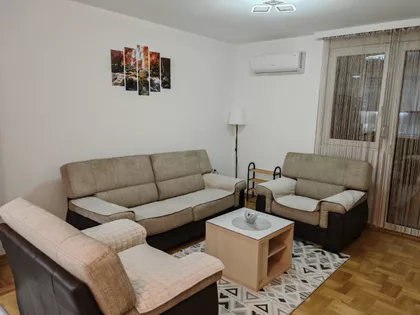 Cetinjska 1A | 4zida.rs