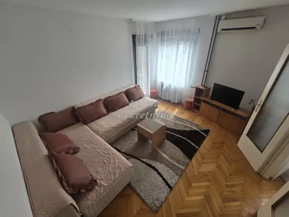 Centar preko Lepenice | 4zida.rs