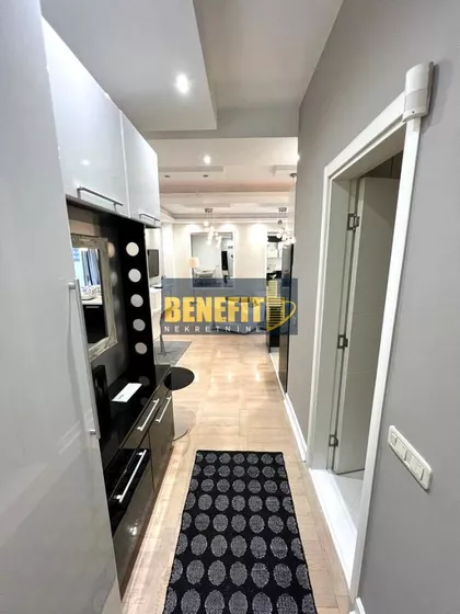 Crveni Krst Vračar | 4zida.rs