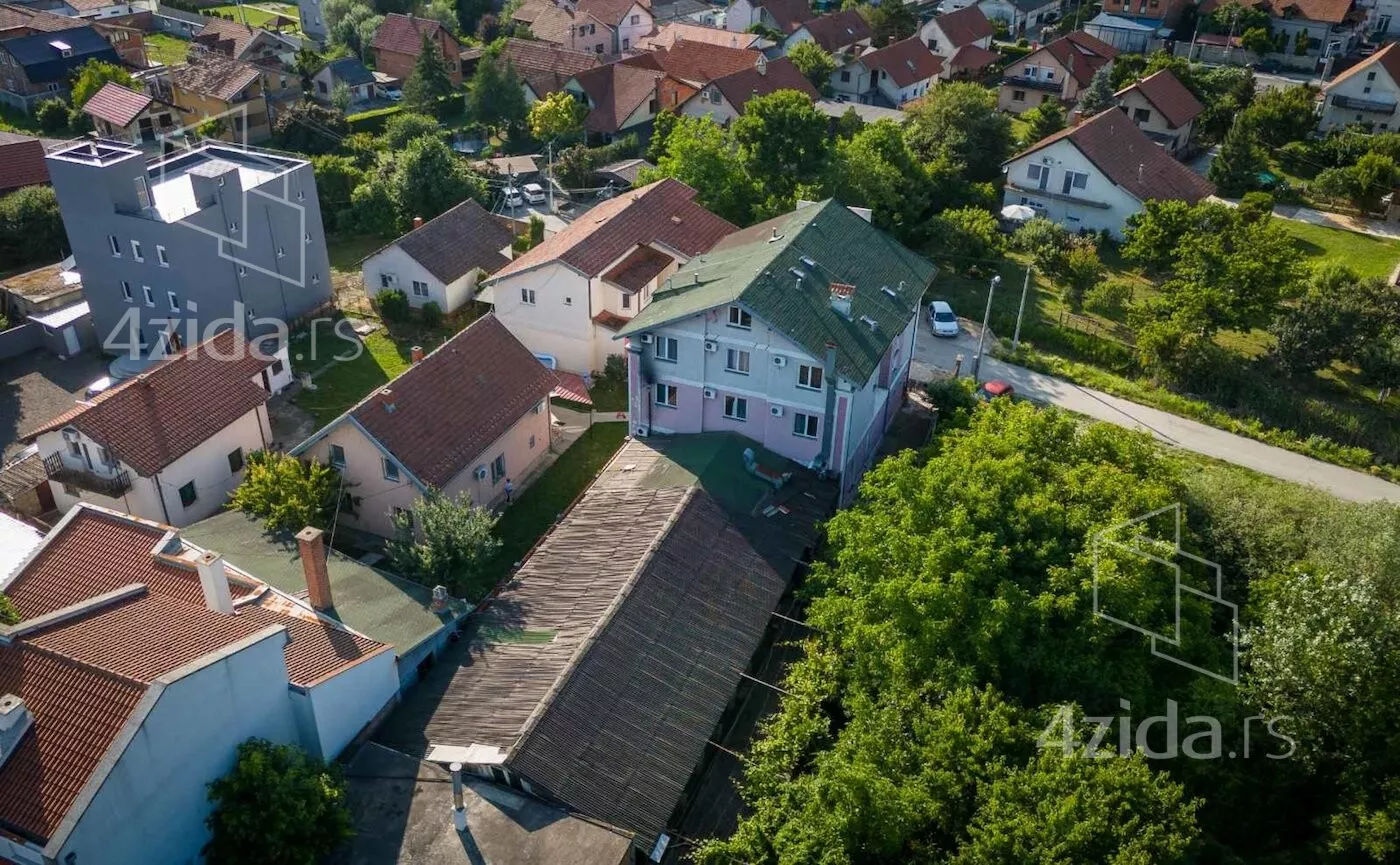 Poslovna zgrada | 4zida