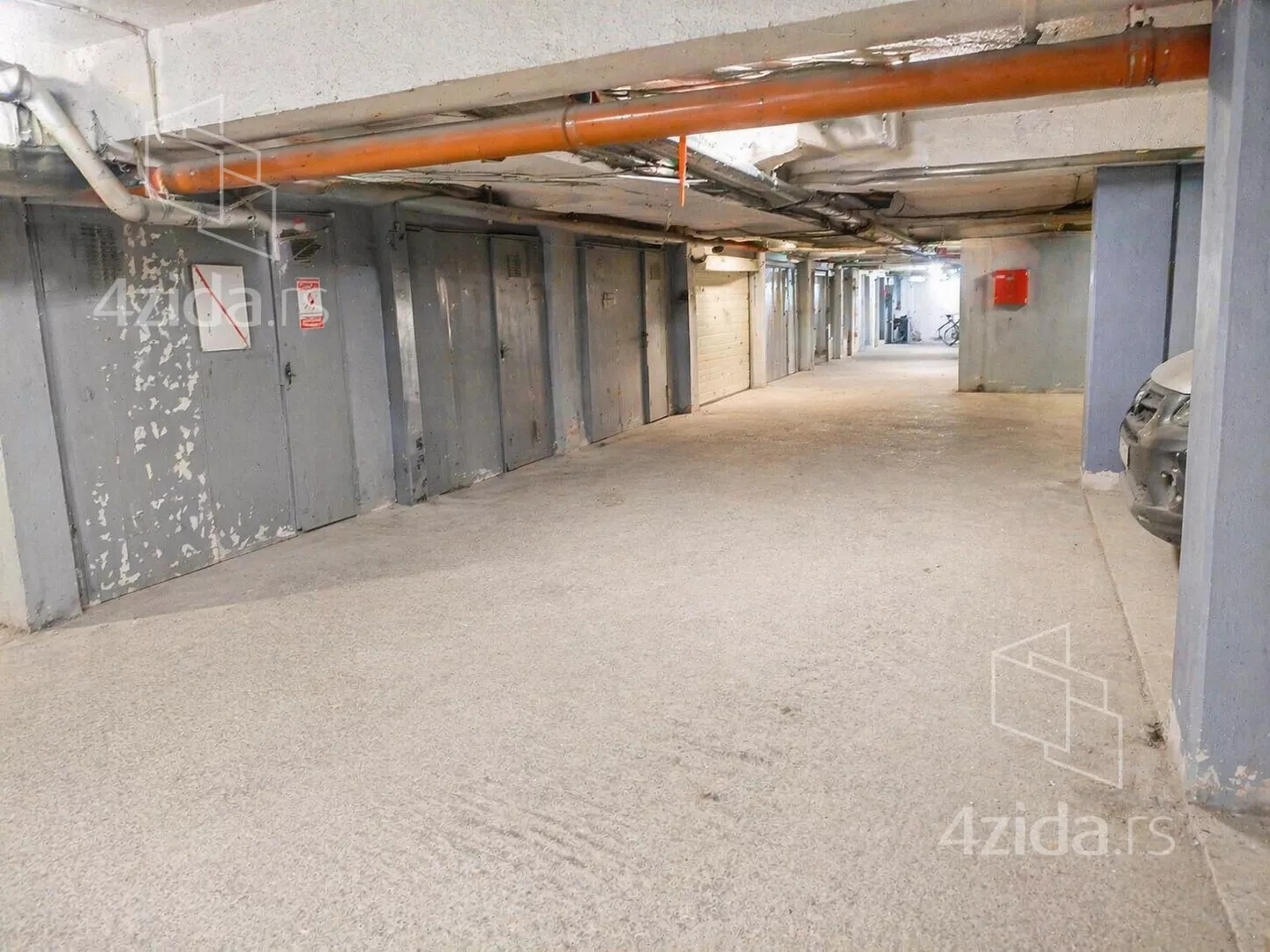 Garaža | 4zida