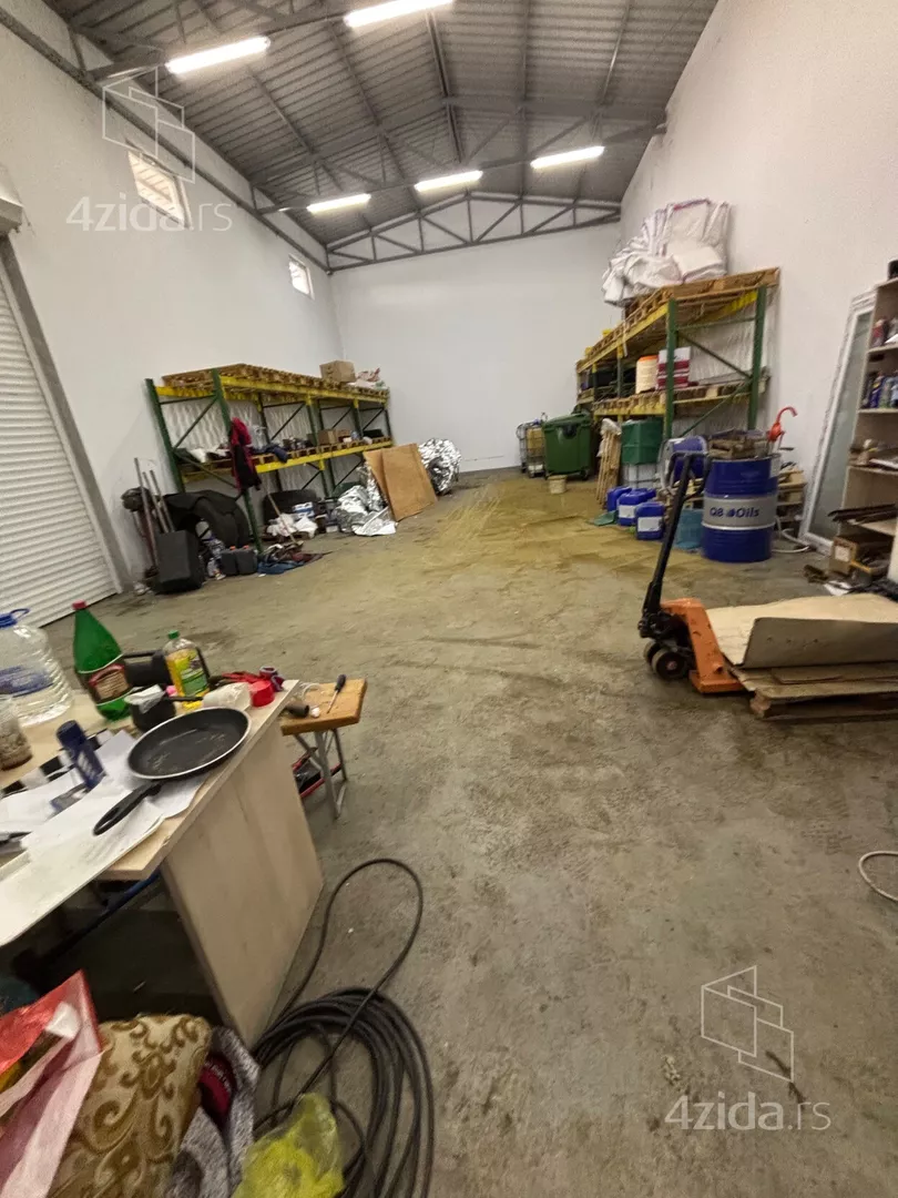 Poslovni prostor | 4zida