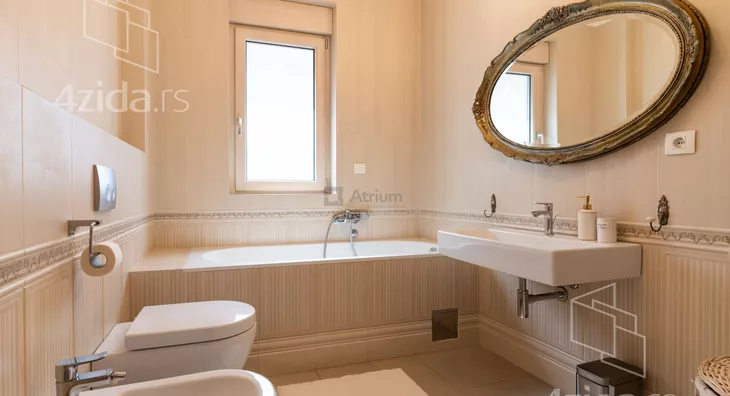 Šestosoban stan | 4zida