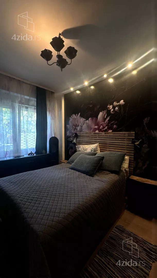 Četvoroiposoban stan | 4zida