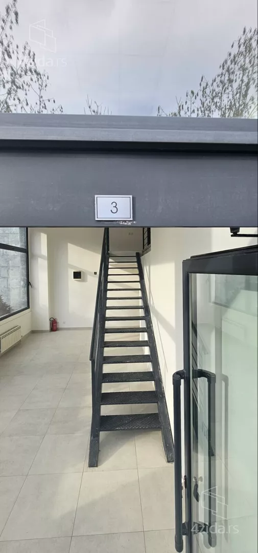 Lokal | 4zida