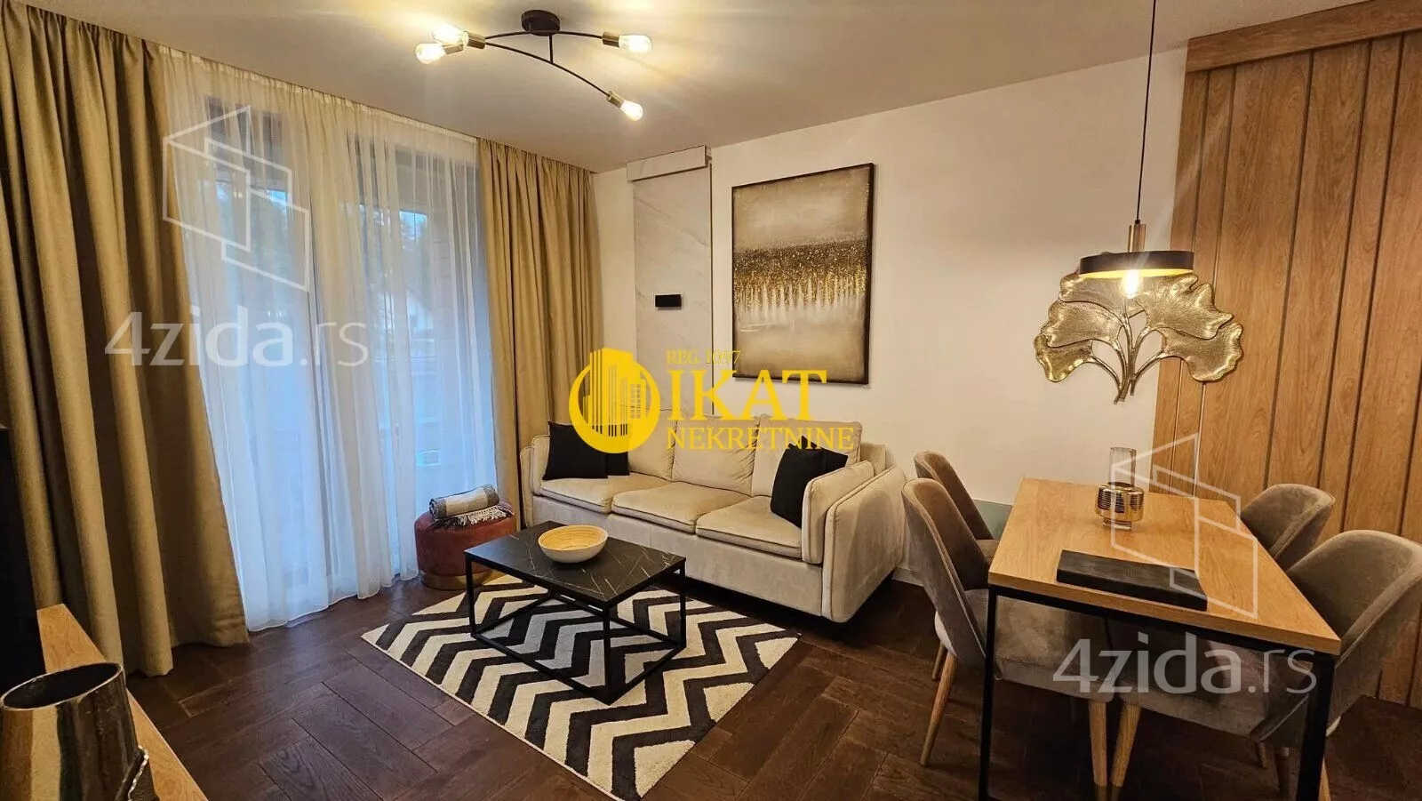 Jednoiposoban stan | 4zida