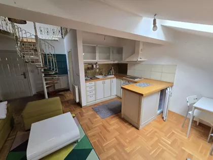 Petra Škundrića | 4zida.rs