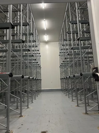 Skladišni Centar | 4zida.rs