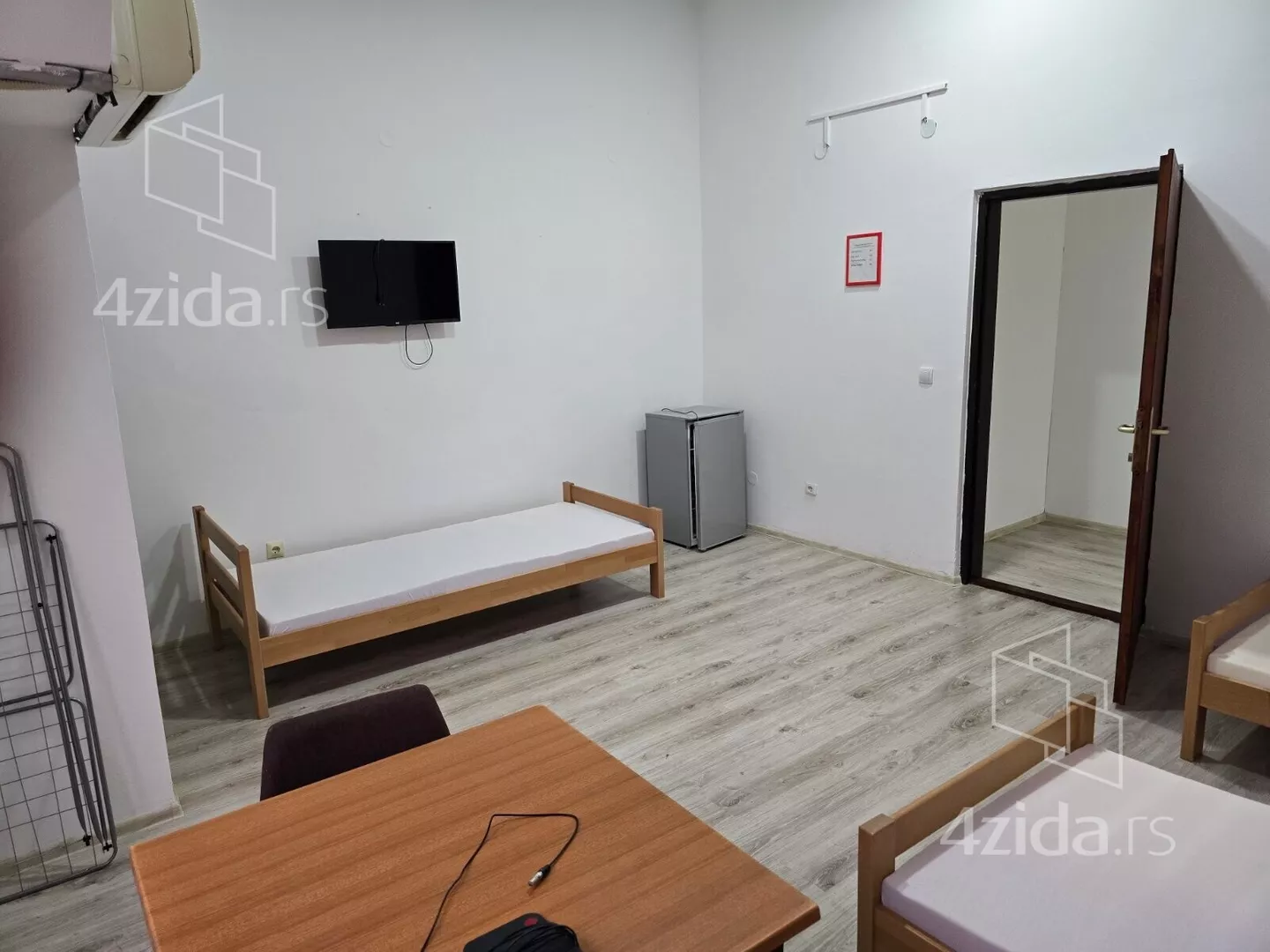 Šestosoban stan | 4zida