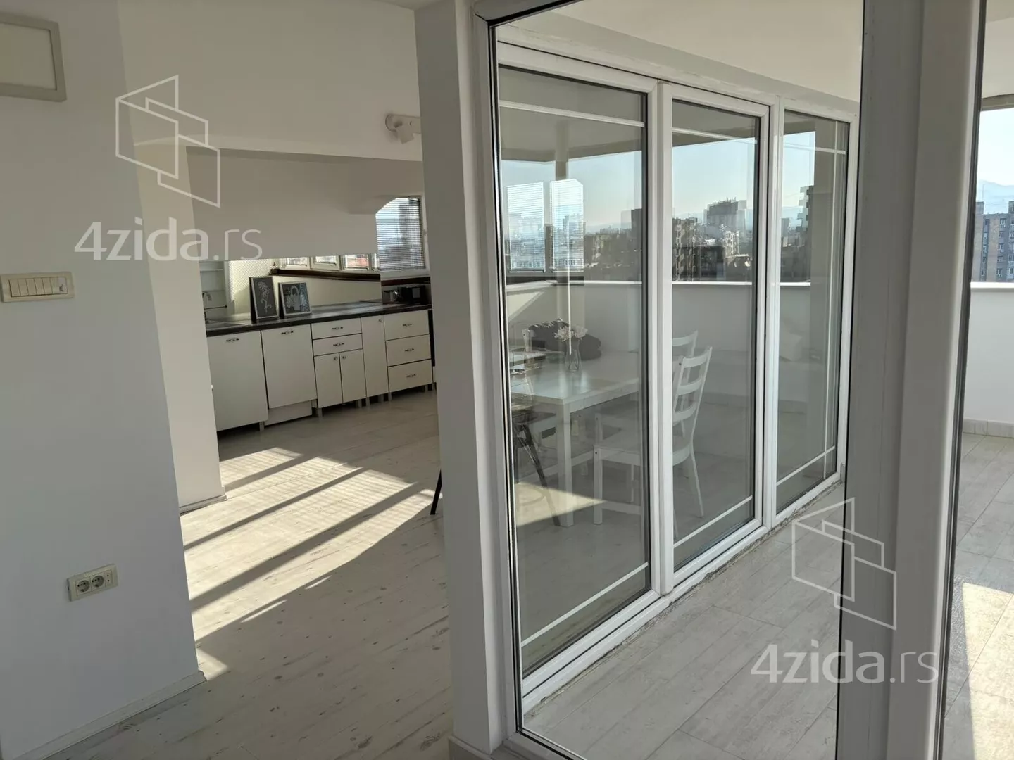 Četvorosoban stan | 4zida