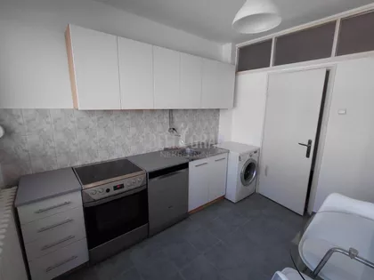 Pariske komune | 4zida.rs