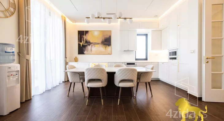 Petosoban stan | 4zida