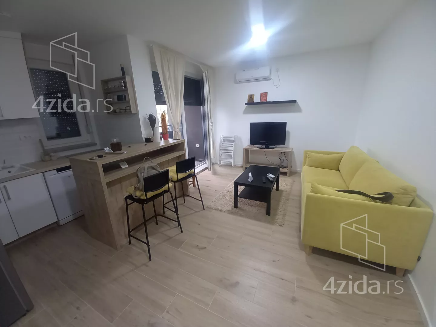 Jednoiposoban stan | 4zida