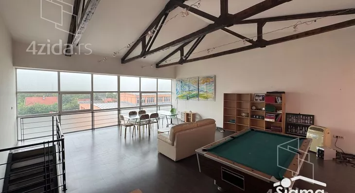 Poslovna zgrada | 4zida