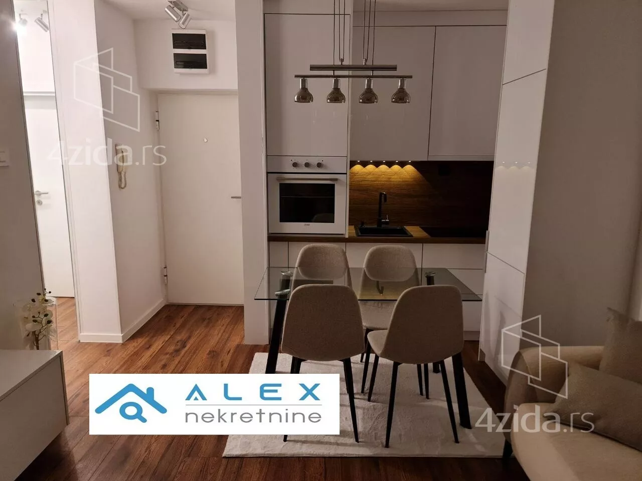 Jednoiposoban stan | 4zida