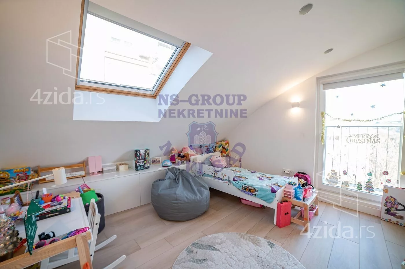 Petosoban stan | 4zida