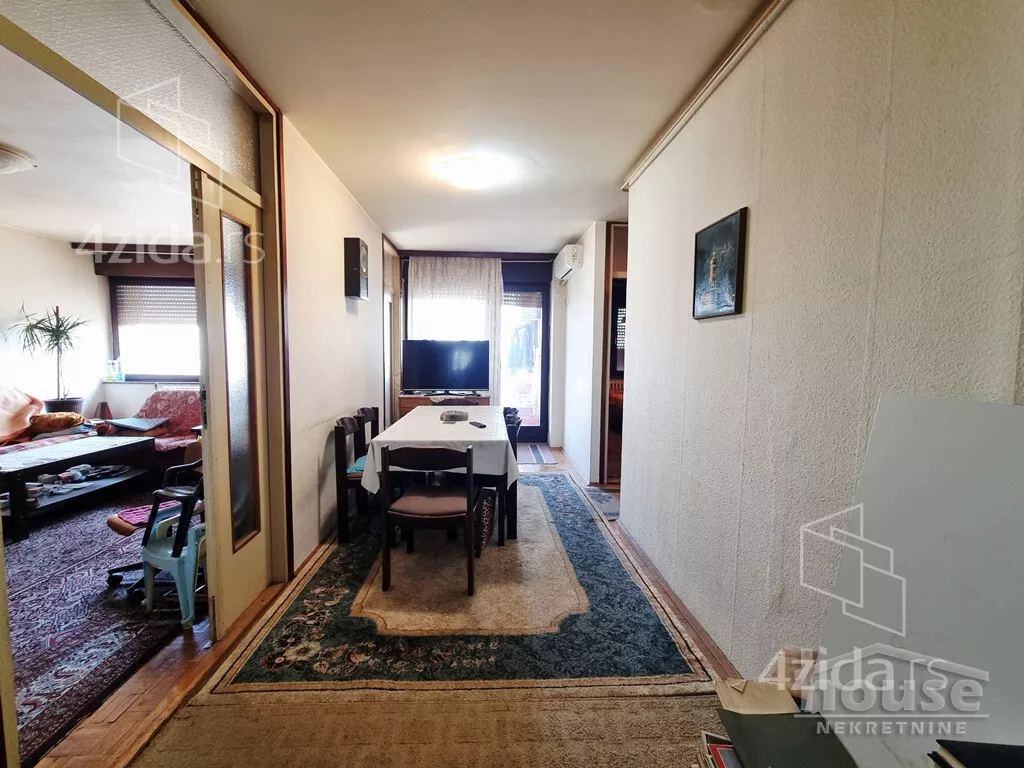 Troiposoban stan | 4zida