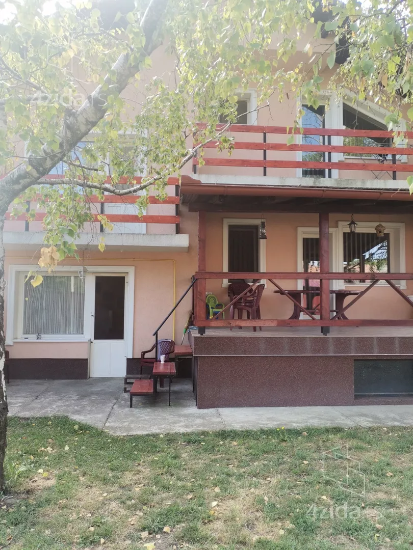 3-etažna kuća | 4zida