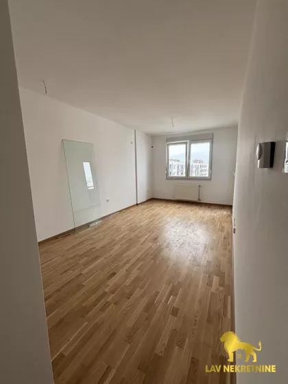 RUMENAČKI PUT | 4zida.rs