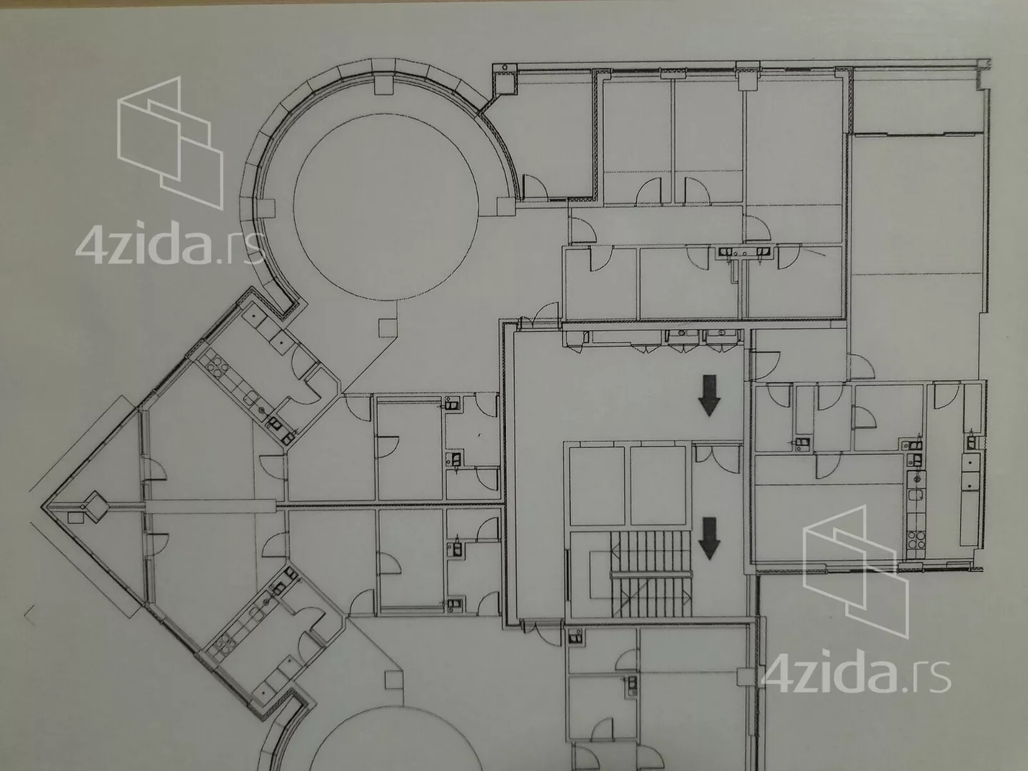 Petosoban stan | 4zida