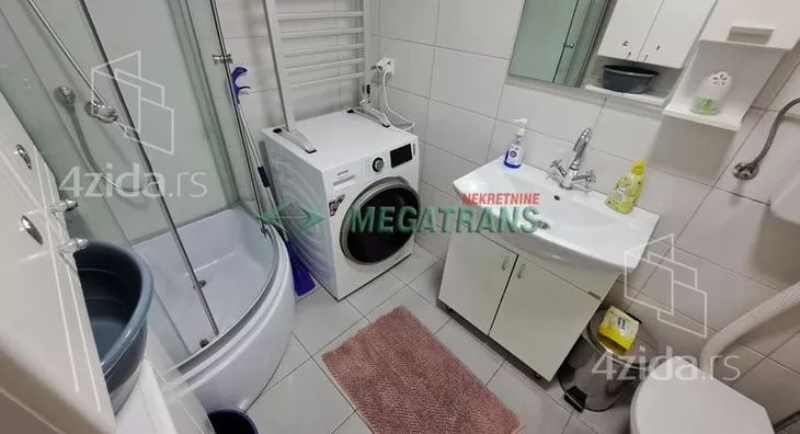 Petosoban stan | 4zida