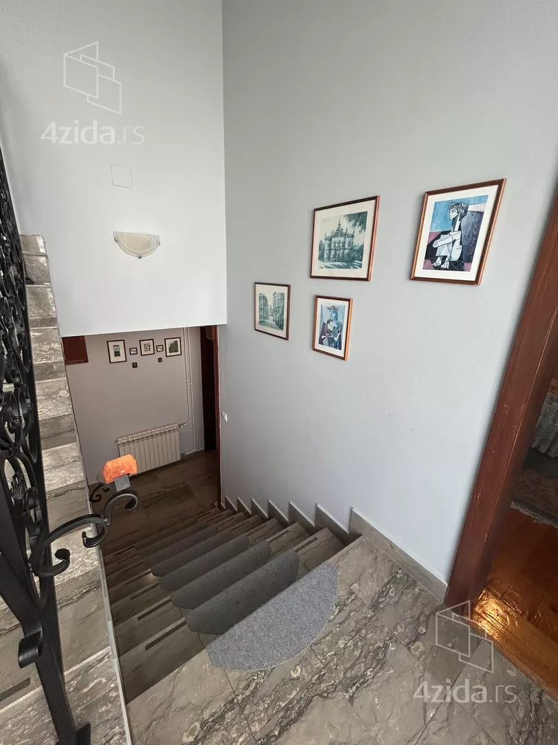 3-etažna kuća | 4zida