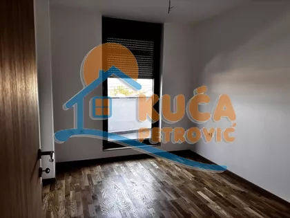 Lale Popović Tanje | 4zida.rs