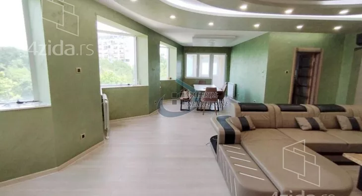 Petosoban stan | 4zida