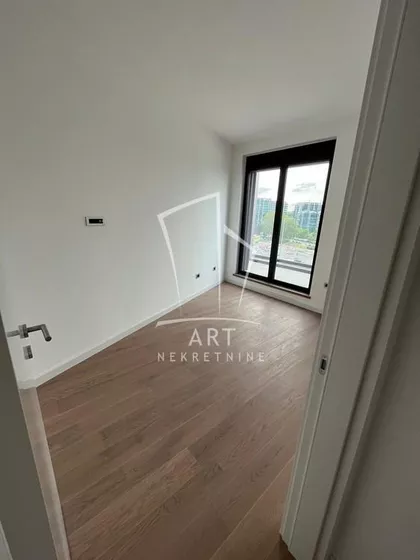 Omladinskih brigada | 4zida.rs