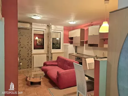 Dušana Vukasovića | 4zida.rs