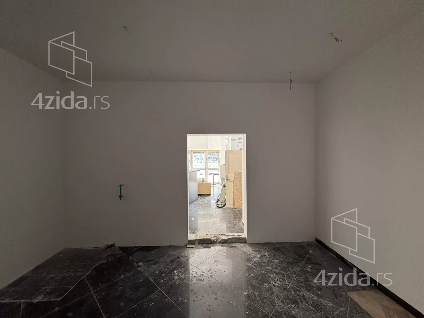 Lokal | 4zida