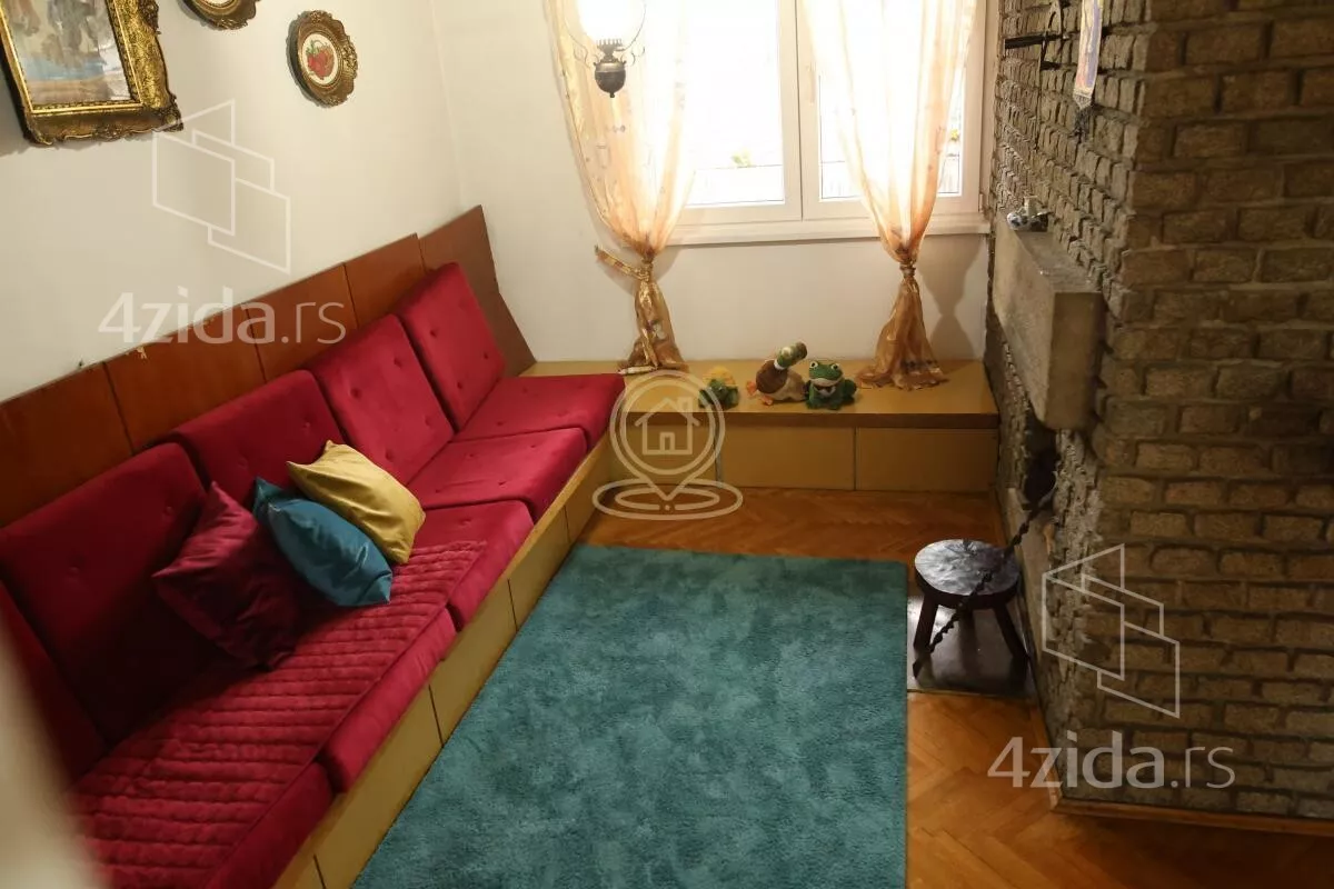 Petosoban stan | 4zida