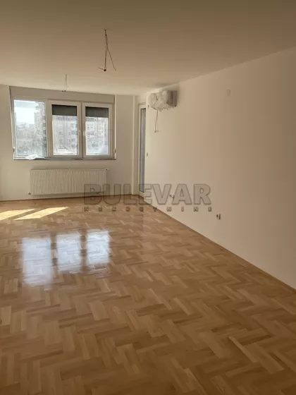 Cara Dušana | 4zida.rs