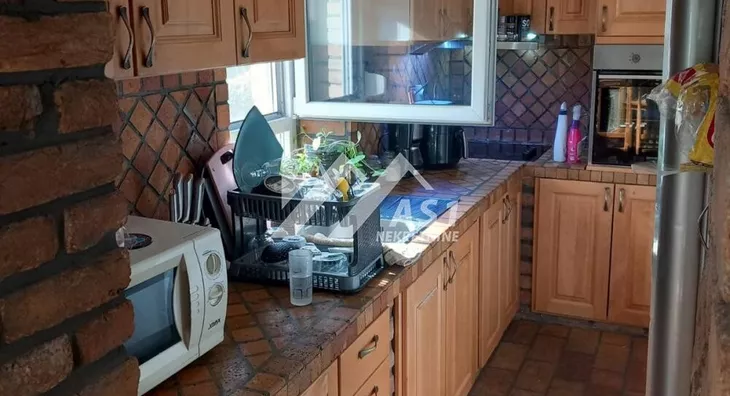 4-etažna kuća | 4zida