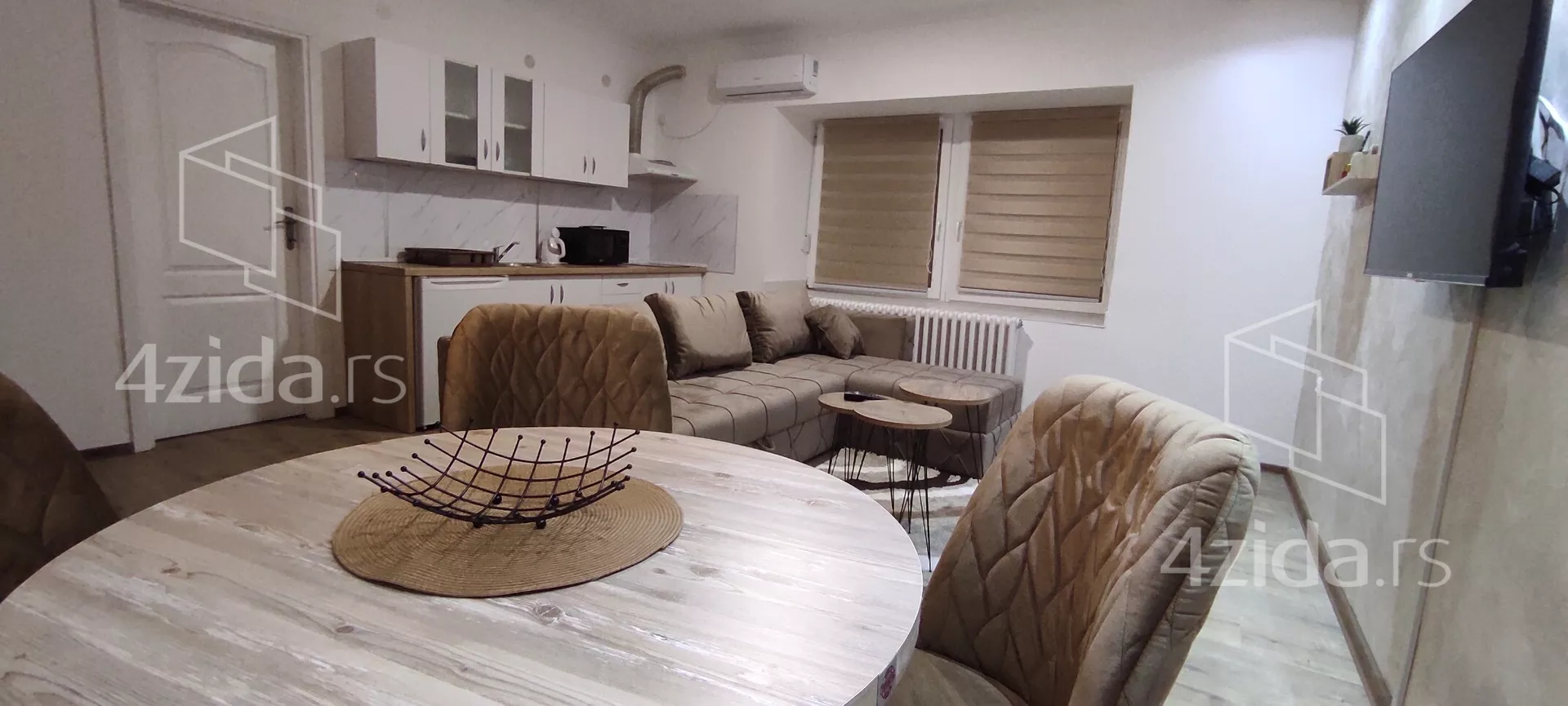 Jednoiposoban stan | 4zida