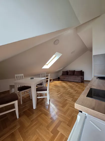 Popinski Borci 19b | 4zida.rs