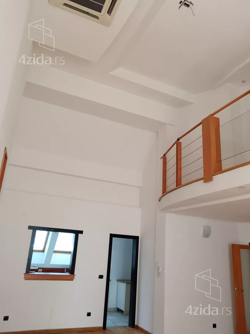 Šestosoban stan | 4zida