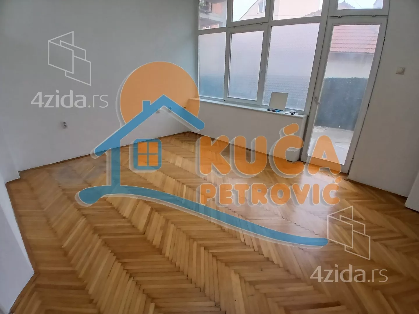 Lokal | 4zida