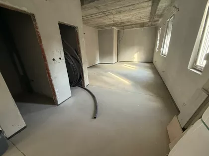 Kneževačka | 4zida.rs