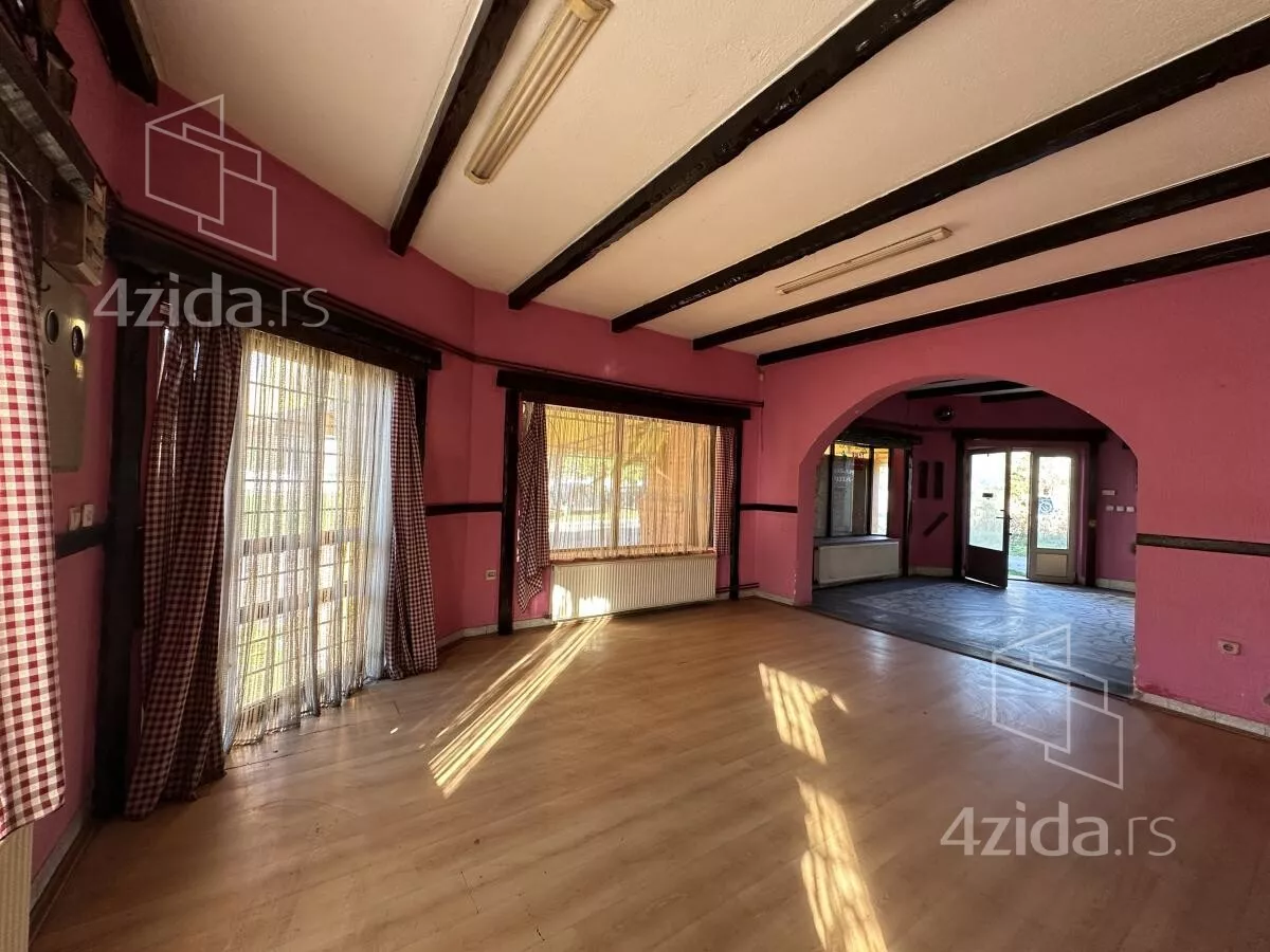 Poslovni prostor | 4zida