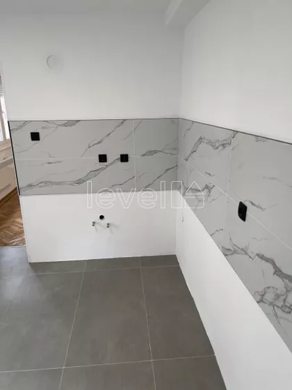 Cara Dušana | 4zida.rs