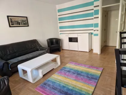 Nedeljka Gvozdenovića | 4zida.rs