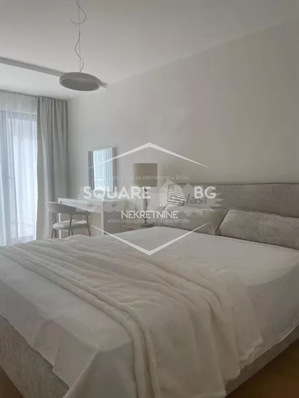 Ledi Pedžet | 4zida.rs