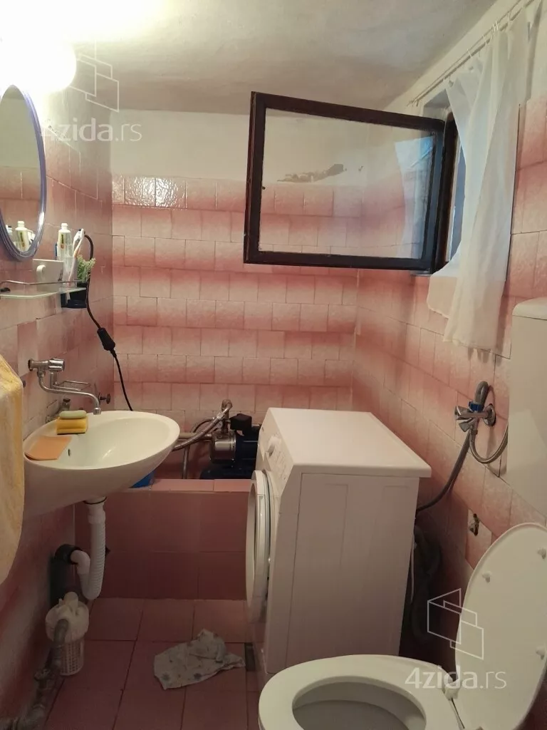 5-etažna kuća | 4zida