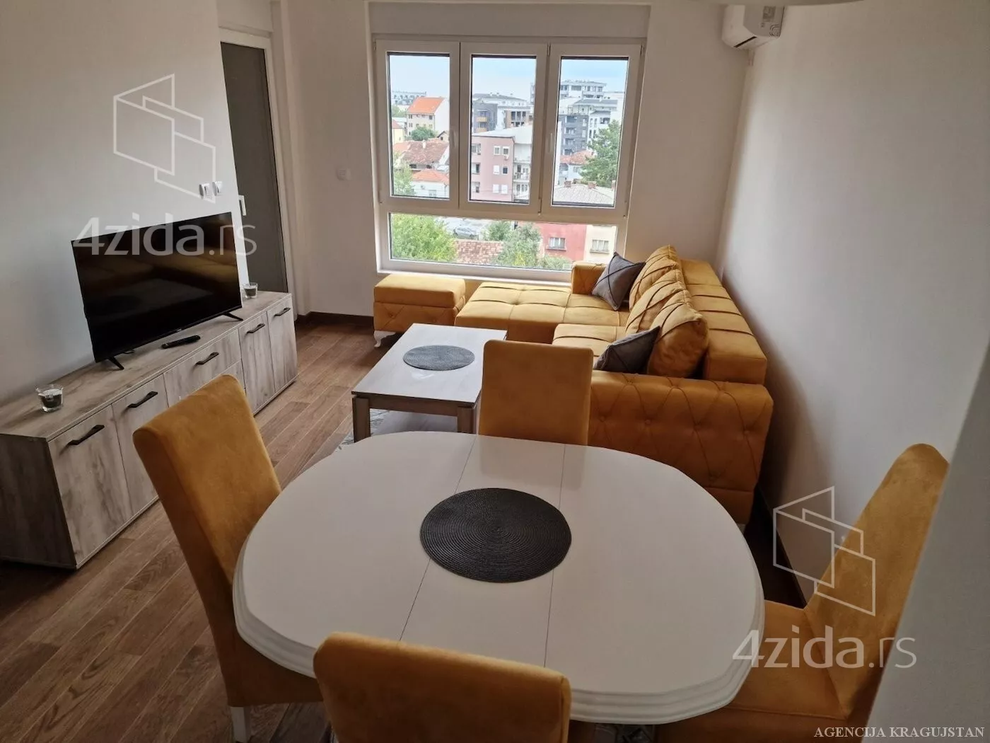 Dvoiposoban stan | 4zida