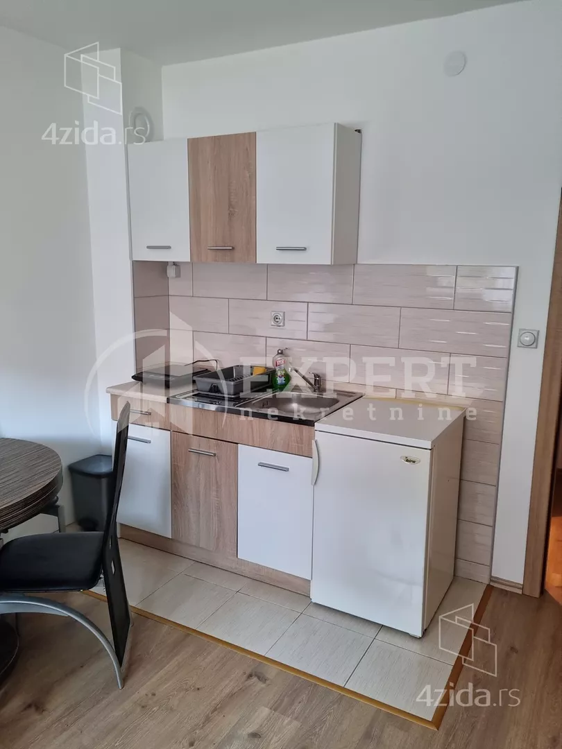 Garsonjera | 4zida