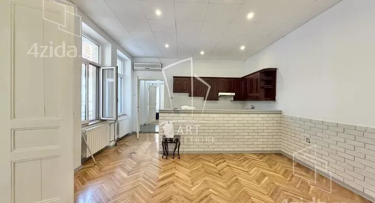 Četvoroiposoban stan | 4zida