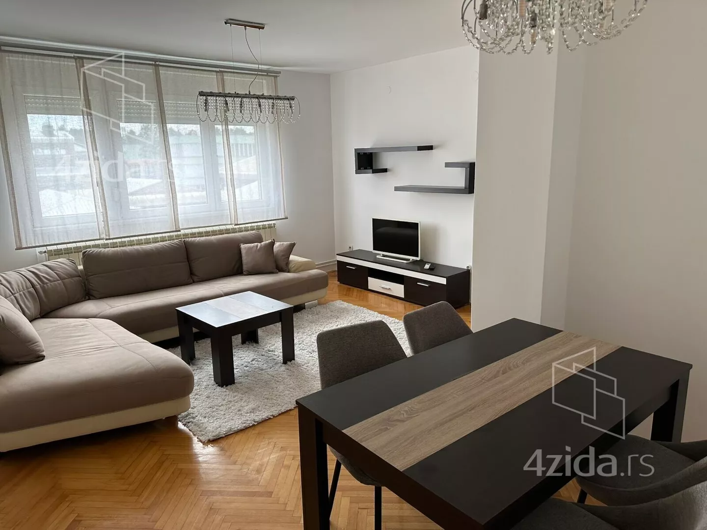 Dvoiposoban stan | 4zida