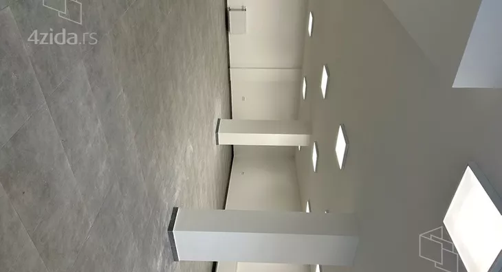 Lokal | 4zida