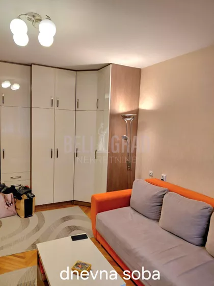 Dr Nika Miljanića | 4zida.rs